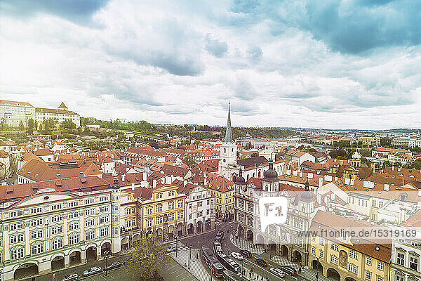 Kleinseite von Prag vom Nikolaus-Glockenturm aus gesehen  Tschechische Republik