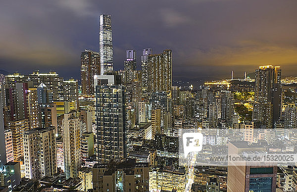 City view in the evening  Kowloon  Hong Kong  China
