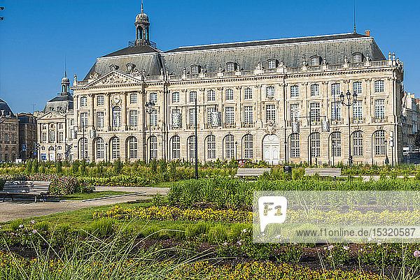 Frankreich  Gironde  Bordeaux  Jardin des Quais vor dem Place de la Bourse