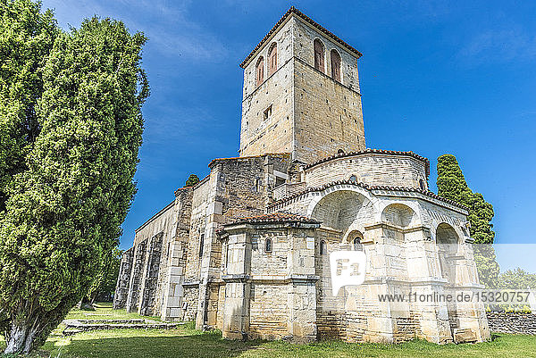 Frankreich  Pyrenäen-Piemont  Haute-Garonne  Kirche St Just de Valcabrere (11.-12. Jahrhundert) Jakobsweg (UNESCO-Welterbe)