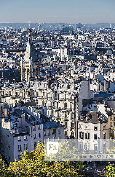 Frankreich  Paris  4. Arrondissement  Blick auf den Glockenturm der Kirche Saint-Severin  von den Türmen der Kathedrale Notre-Dame