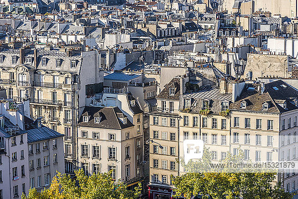 Frankreich  Paris  4. Arrondissement  Blick auf die Gebäude zwischen Place du Petit-Pont und Quai Saint-Michel von den Türmen der Kathedrale Notre-Dame aus gesehen