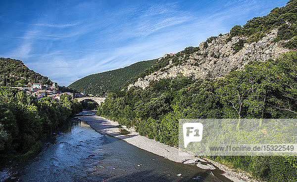 Frankreich  Drome  Regionalpark der Baronnies provencales  Nyons  Römische Brücke über den Eygues