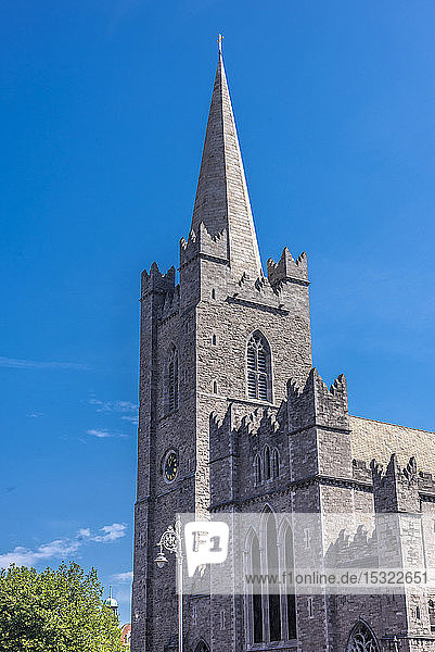 Republik Irland  Dublin  historisches Zentrum  Glockenturm der Saint Patrick's Kathedrale (13. Jahrhundert)