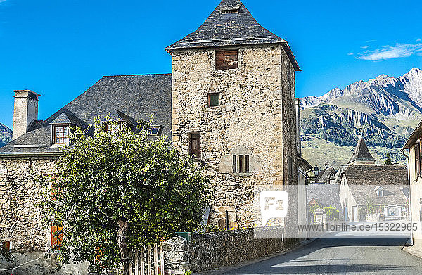 Frankreich  Pyrenäen-Nationalpark  Val d'Azun  Aucun  Turmhaus