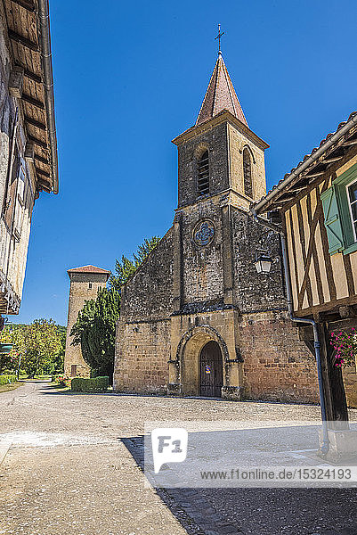 Frankreich  Gers  ehemaliges mittelalterliches Dorf Tillac (12.-15. Jahrhundert)  Kirche Saint-Jacques-le-Majeur (Jakobsweg)