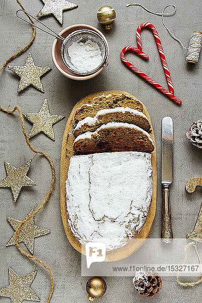 Christmas decorations and stollen cake