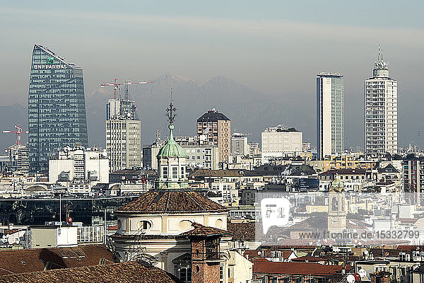 Italien  Lombardei  Mailand  Stadtbild vom Dach des Doms