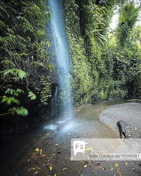 Tukad Cepung Wasserfall  Bali  Indonesien  Südostasien  Asien