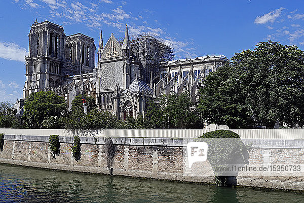 Konsolidierungsarbeiten nach dem Brand  Kathedrale Notre Dame de Paris  Paris  Frankreich  Europa