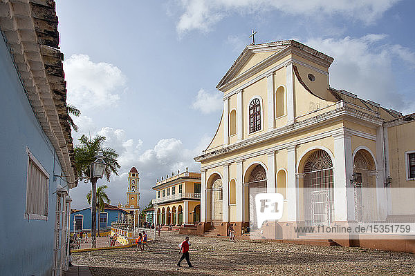 Straßenszene an der Plaza Mayor und im Herzen von Trinidad  UNESCO-Weltkulturerbe  Kuba  Westindien  Karibik  Mittelamerika