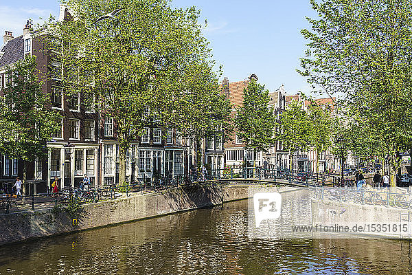 Canal scene  Brouwersgracht  Amsterdam  North Holland  The Netherlands  Europe