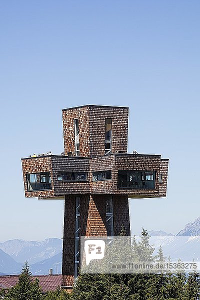 Aussichtsturm Jakobskreuz auf dem Gipfel der Buchensteinwand Kitzbüheler Alpen Tirol Österreich Europa