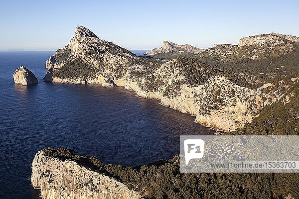 Blick vom Mirador Es Colomer auf das Cap Formentor  Mallorca  Balearische Inseln  Spanien  Europa