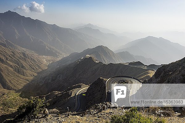 Mountain scenery around Mount Souda  highest mountain in Saudi Arabia  Abha  Saudi Arabia  Asia