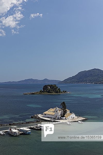 Klosterinsel Vlacherna und Mausinsel  Halbinsel Kanoni  Kerkira oder Kerkyra  Insel Korfu  Ionische Inseln  Griechenland  Europa