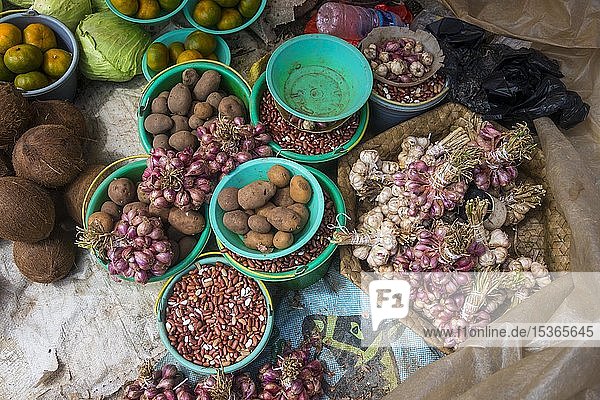 Gemüse Verkauf auf dem lokalen Markt in Maubisse Osttimor Ozeanien