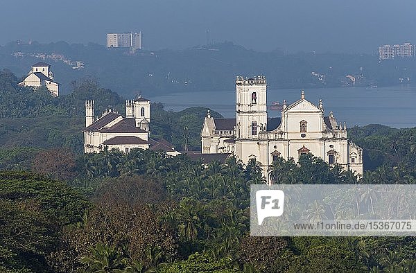 Kirche des Heiligen Franz von Assisi und Kathedrale von Se  Alt-Goa  Indien  Asien