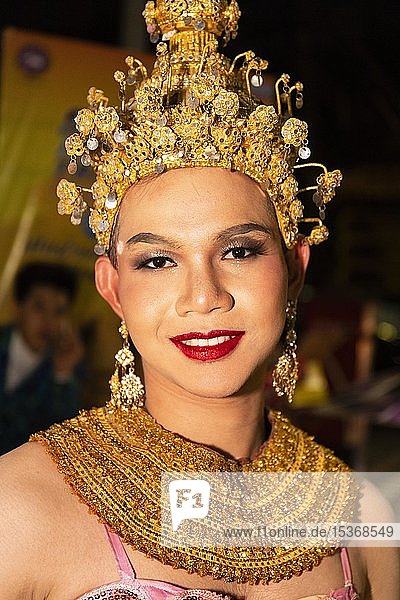 Kathoey beim Tiffany-Festival  Transgender  Transsexualität  Porträt  Chiang Rai  Thailand  Asien