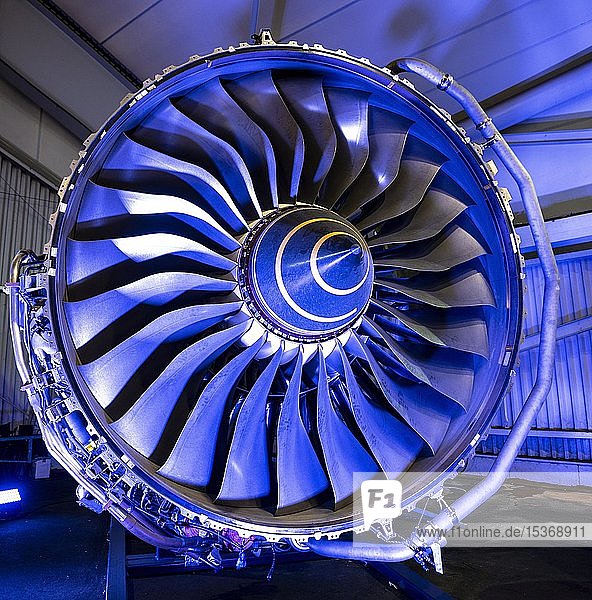 Flugzeugtriebwerk Ausstellung Pariser Luftfahrtschau Paris Frankreich Europa