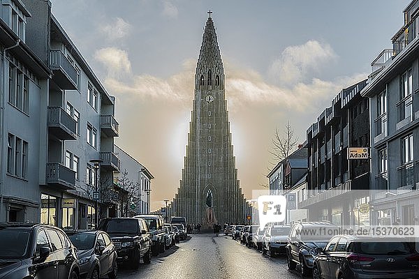 Kirche Hallgrímskirkja  Architekt Guðjón Samúelsson  Reykjavík  Höfuðborgarsvæðið  Hauptstadtregion  Island  Europa
