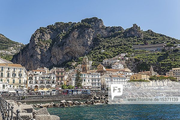 Amalfi-Hafen  Amalfiküste  Kampanien  Italien  Europa
