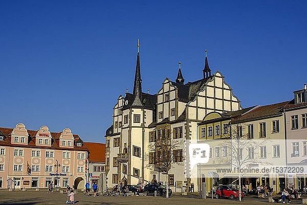 Marktplatz mit Rathaus  Saalfeld an der Saale  Thüringen  Deutschland  Europa