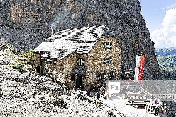 Berghütte  Langkofelhütte  Grödner Dolomiten  Südtirol  Italien  Europa