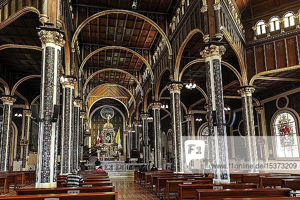 Interior view Cathedral  Basilica Nuestra Señora de los Ángeles  Cartago  Province Cartago  Costa Rica  Central America