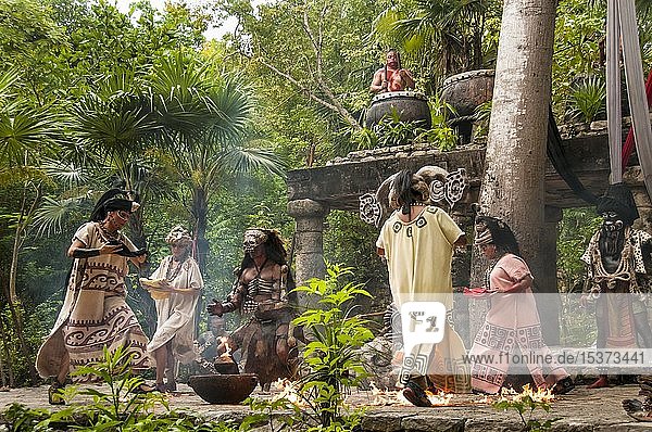 Traditional Mayan dance in Xcaret Park  Riviera Maya  Mexico  Central America