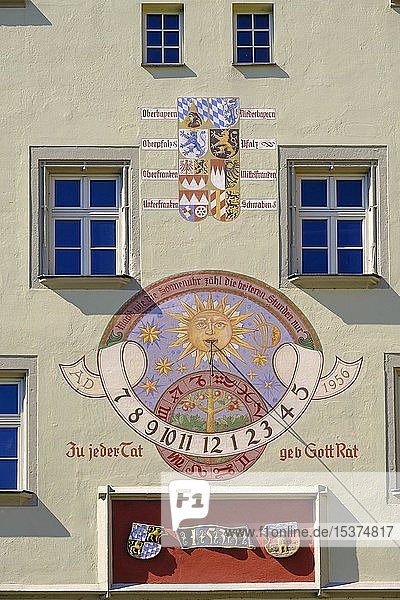 Coat of arms and sundial on facade Old Town Hall Deggendorf Lower Bavaria Bavaria Germany Europe