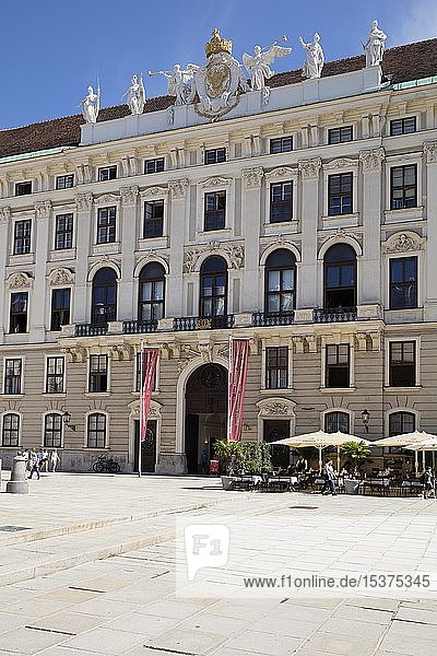 Kaiserappartements  Sissi Museum  Silberkammer  Innerer Hofplatz  Hofburg  Wien  Österreich  Europa
