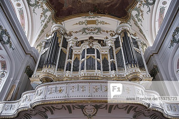 Orgelempore Klassizistische Schleifladen-Orgel auf der Empore Sankt Ignaz Kirche Mainz Rheinland-Pfalz Deutschland Europa