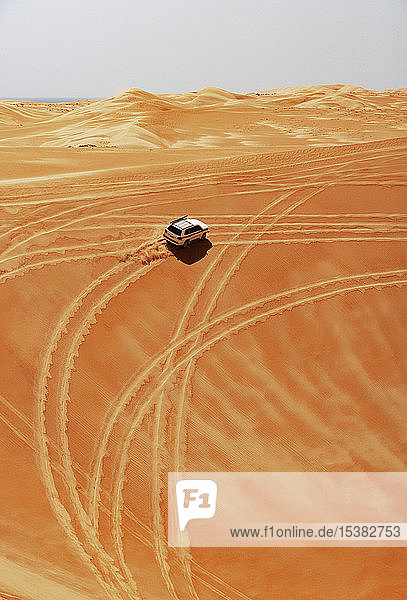 Sultanat Oman Wahiba Sands Dünenschlachten in einem SUV