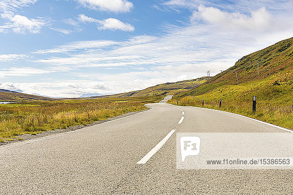 Vereinigtes Königreich  Schottland  Landstraße auf der Isle of Skye