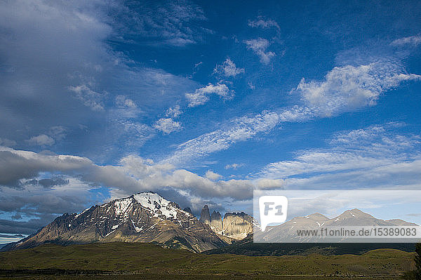 Chile  Patagonia  Torres del Paine National Park  mountainscape in early morning light