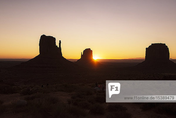 USA  Utah  Sonnenaufgang im Monument Valley