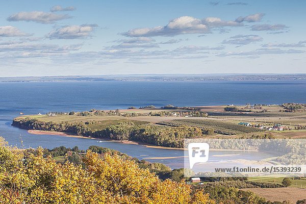 Kanada  Nova Scotia  Blomidon Peninsula  Canning  The Lookoff  Blick auf das Annpolis Valley  Herbst.