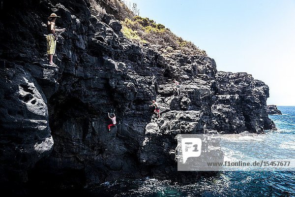 Deep-water soloing in Tenerife island