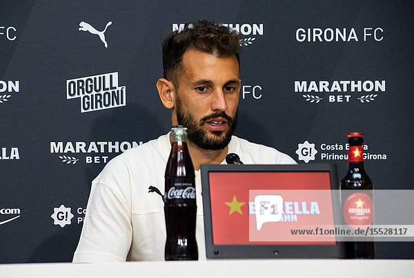 August 30 2019 - Cristhian Stuani the main striker of Girona FC has renewed for 4 more years until 2023. This evening the official act was held in Montilivi.