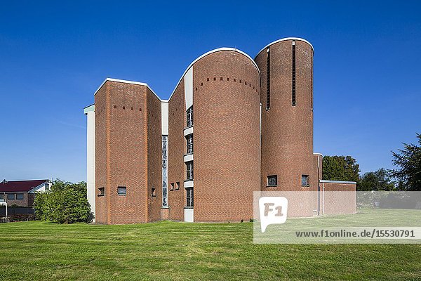 Herten Scherlebeck D-Herten D-Herten-Scherlebeck Ruhr area Westphalia North Rhine-Westphalia NRW Saint Ludgerus church catholic church of the congregation St Martinus brick building