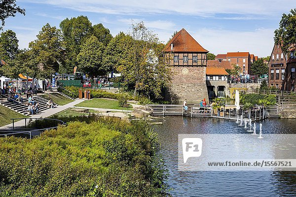 Luedinghausen D-Luedinghausen Stever Muensterland Westphalia North Rhine-Westphalia NRW Borgmuehle Borg Mill at the Stever Muehlenstever water mill pond park exterior staircase stone stairs people tourists *** Local Caption ***.