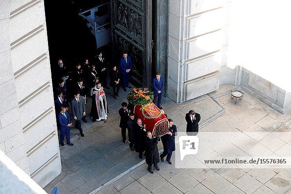 Family of Dictator attends to the Exhumation of the body of Francisco Franco at Catholic Basilica of the Valley of the Fallen on October 24 2019 in San Lorenzo de El Escoria Spain.The family carriage de rest of Francisco Franco to the Puma Helicopter..The body of dictator Gen. Francisco Franco has been exhumed from the grandiose mausoleum at the Valley of the Fallen before being transferred to cemeteryof Mingorrubio in a Pantheon next to the mortal remains of his wife Carmen Polo.
