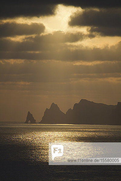 Portugal  Madeira  Blick auf das Meer bei Sonnenuntergang