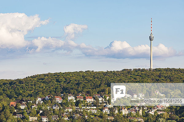 Fernsehturm Stuttgart bei Bopser gegen den Himmel in Stuttgart  Deutschland