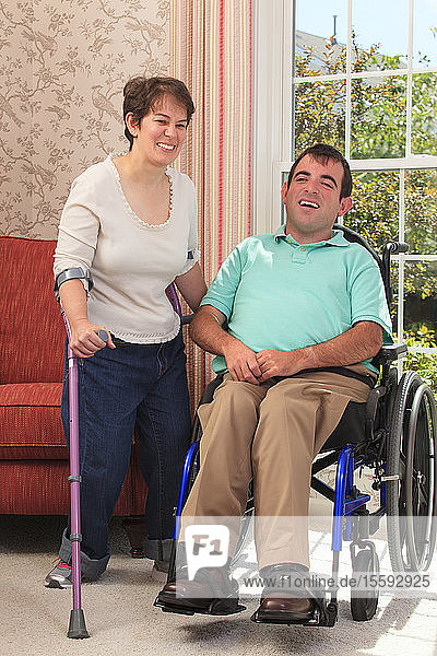 Porträt eines Paares mit zerebraler Kinderlähmung