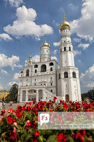 Blick auf den Glockenturm von Iwan dem Großen in Moskau  Kreml  Russland