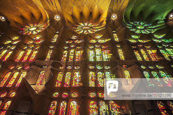 Buntglasfenster in der Sagrada Fam?lia in Barcelona  Spanien