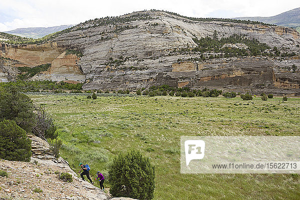 High Angle View of Menschen Wandern in Dinosaur National Monument