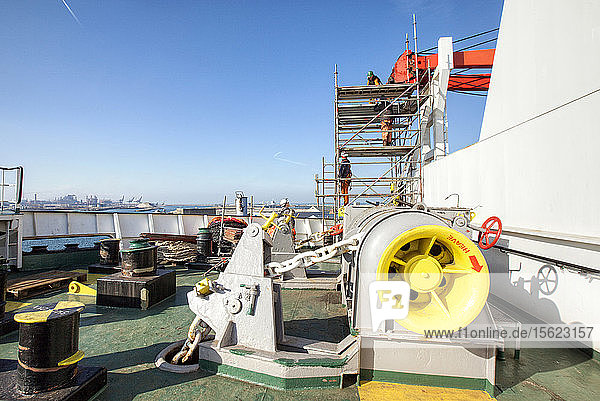 Damen Shiprepair & Conversion verfügt über jahrzehntelange Erfahrung in den Bereichen Reparatur  Umbau  Wartung  Nachrüstung sowie Hafen- und Reiseprojekte und führt jährlich mehr als 1.500 Aufträge für alle Arten von Schiffen und Plattformen aus.